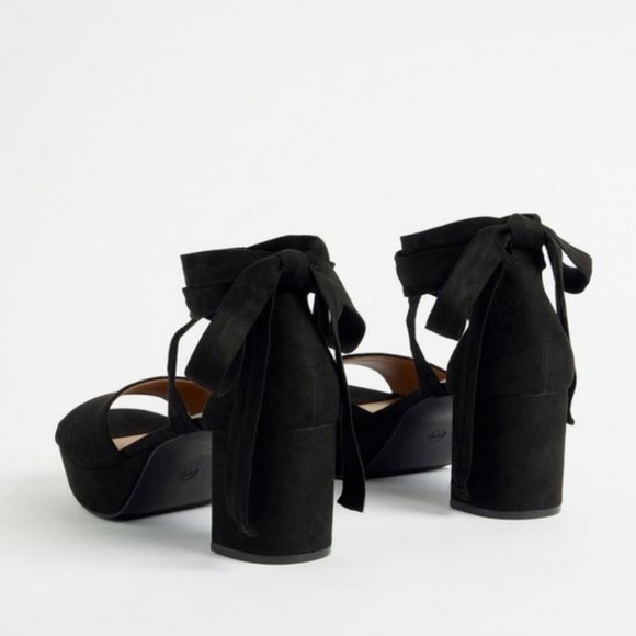 TORRID Heels Strappy Platform Tapered heels WW 9.5 Black NWT - Picture 3 of 13